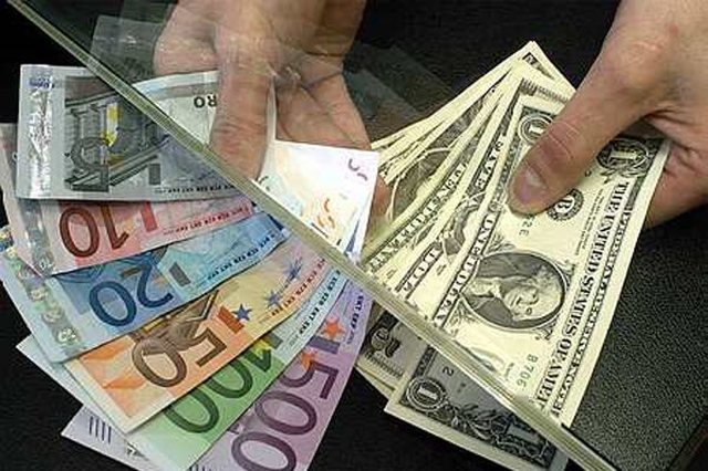 Këmbimi valutor për ditën e sotme, ja me sa blihen dhe shiten euro dhe dollari, çfarë ndodh me monedhat e tjera