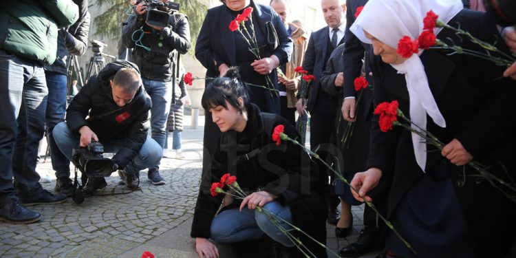 Veliaj para rinisë socialiste flet për 21 Janarin: Mos harroni se në mes të Bulevardit vriteshin njerëz me plumba në mish se ishin socialistë