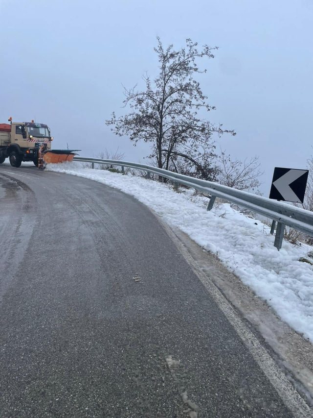 Reshje shiu dhe bore në gjithë vendin, ARRSH del me njoftimin e fundit dhe bën apel të fortë: Kujdes! Pajisuni me goma dimërore dhe zinxhirë në këto zona