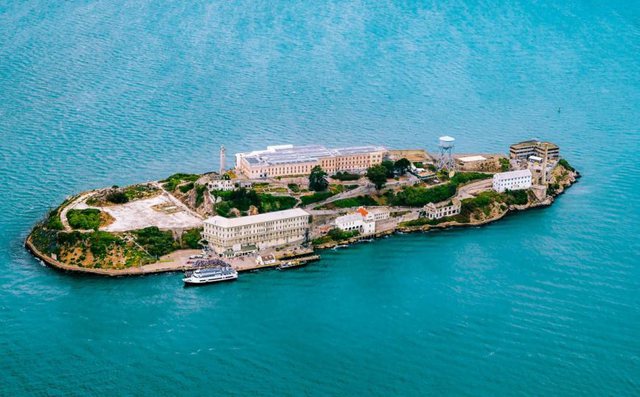 Alcatraz…histori dhe mite të vërteta rreth burgut famëkeq të Amerikës