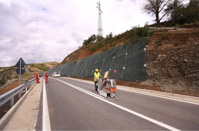 “Po ndërtojmë unazën e kombit” – Tiranë-Shkup-Prishtinë, lidhen me autostradë