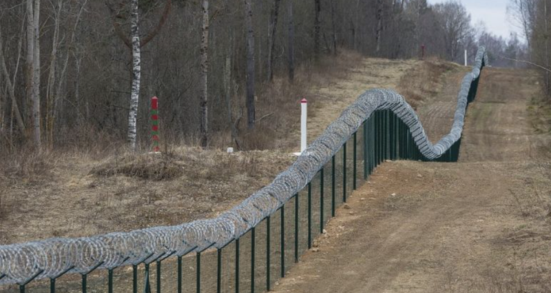 “Njerëzit vdesin në heshtje”! Ky është vendi që po përballet me fluksin më të madh të emigrantëve në Europë!