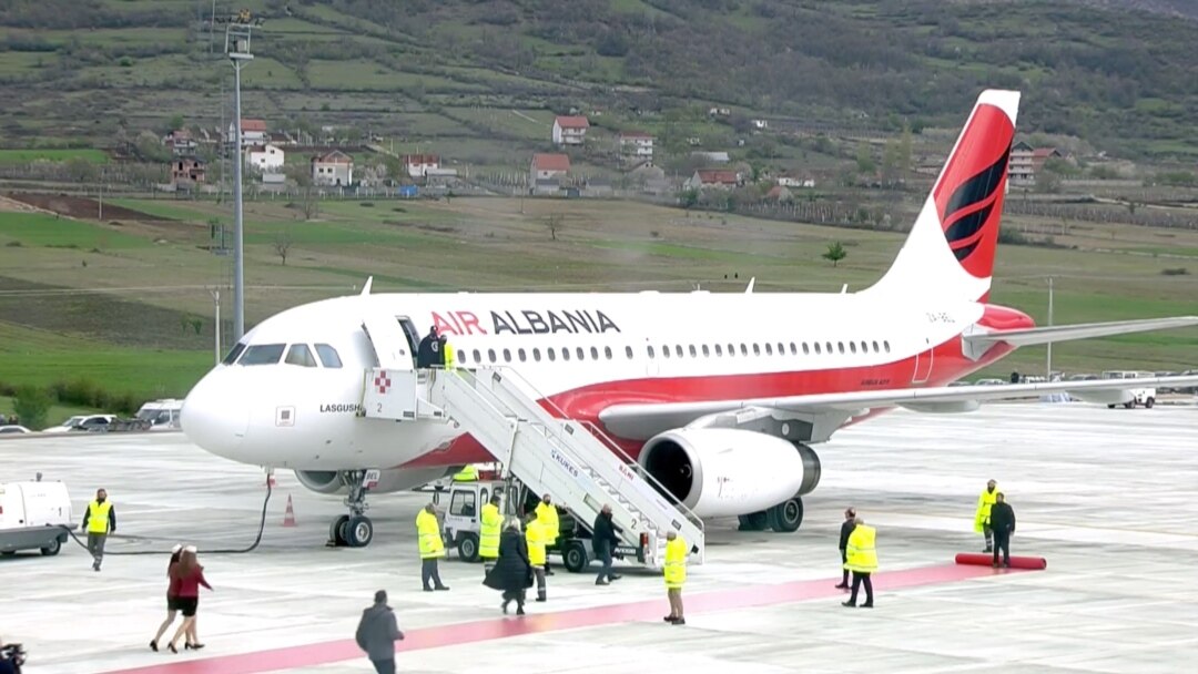 Kuksianët që lanë Shqipërinë për Londrën: Ndihemi krenarë për jetën më të mirë! Kthehemi shpesh por nuk gjejmë atë që shpresojmë