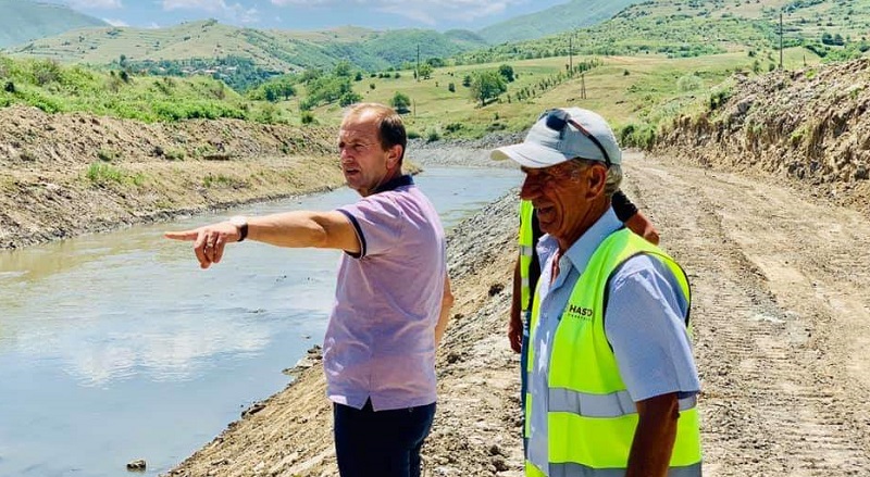 Gëzim Topçiu, shembulli i të shërbyerit në komunitet