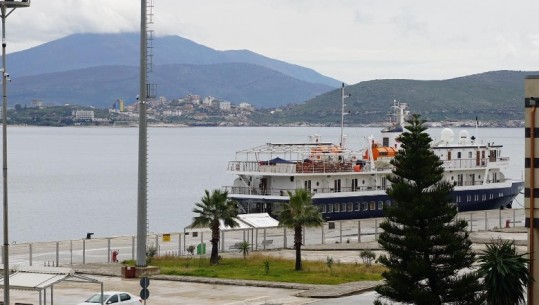 Mbërrin në Sarandë kroçera e parë për 2023 nga SHBA, Rama: Ogur i mirë për sezonin turistik