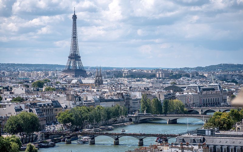 Çfarë po ndodh në Paris? Çdo vit qyteti po humb me mijëra jetë njerëzish: Ja cila është grupmosha më e rrezikuar