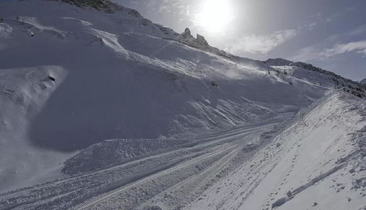 Alpet franceze, u përfshinë nga një ortek, humbasin jetën 9 persona