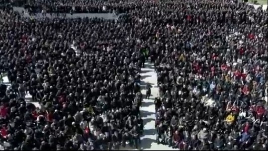 Rama miting përmbyllës në Vlorë: Qytetit i duhet një kryebashkiak që rri pa gjumë! Në këto zgjedhje do të kemi fitoren më të madhe në historinë e pluralizmit