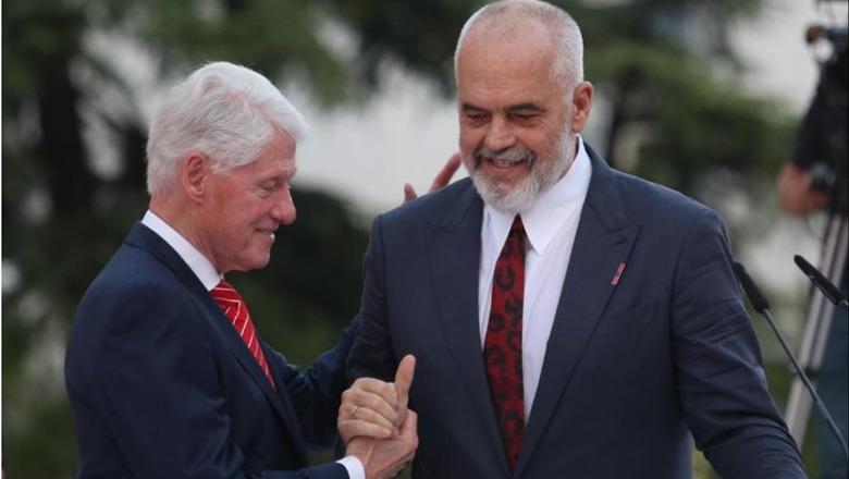 Edi Rama: Bill Clinton u dha shpresë “Shqiponjave” të përzëna nga Kosovë të kthehen ne “folen e re”… shtetin e tyre!