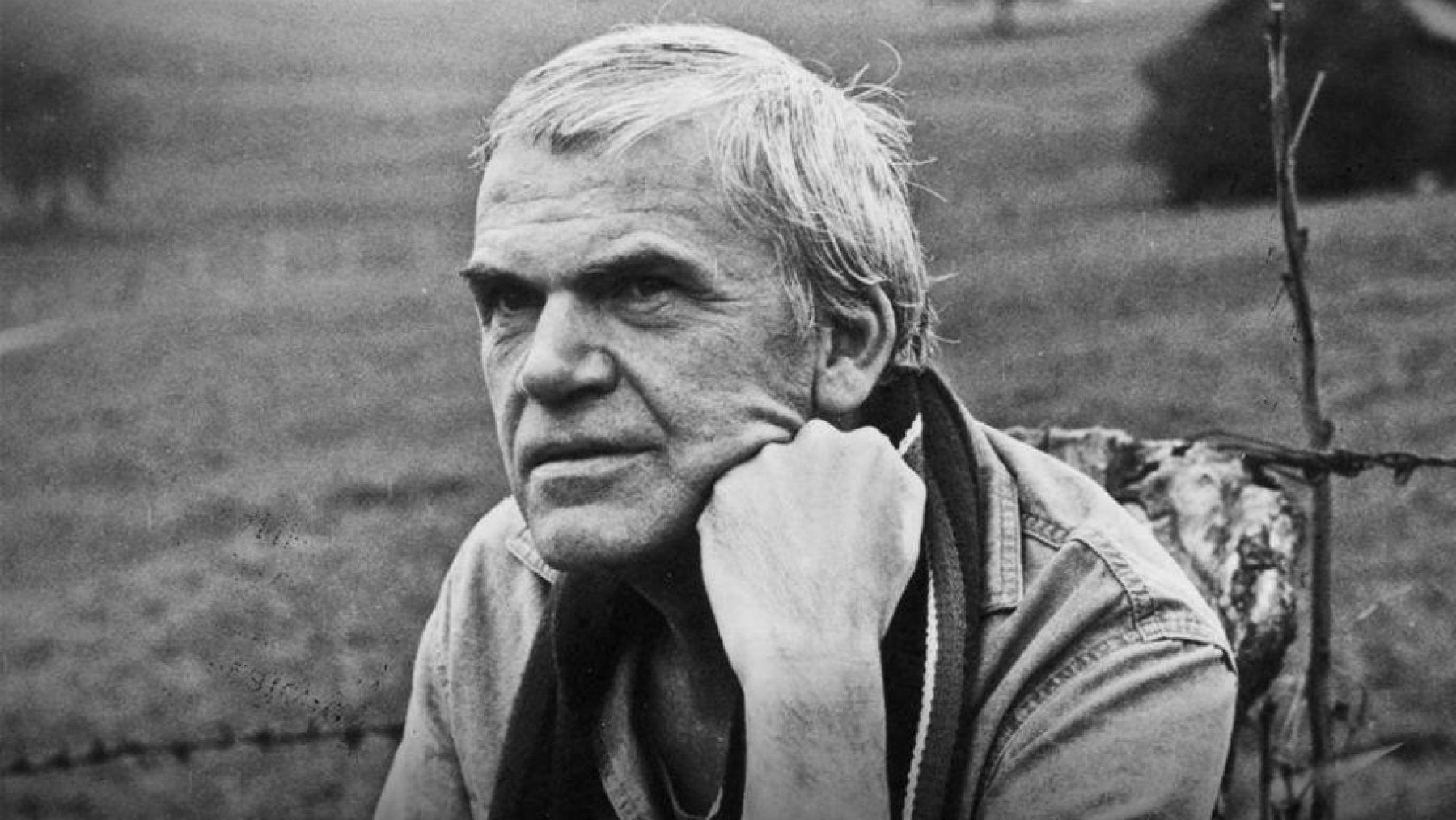 Vdiq në moshën 94-vjeçare ylli i letërsisë, Milan Kundera