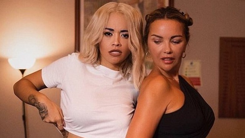 Rita Ora performoi me flamur serb, e ëma reagon ashpër: Më ke bo nervoz shumë!