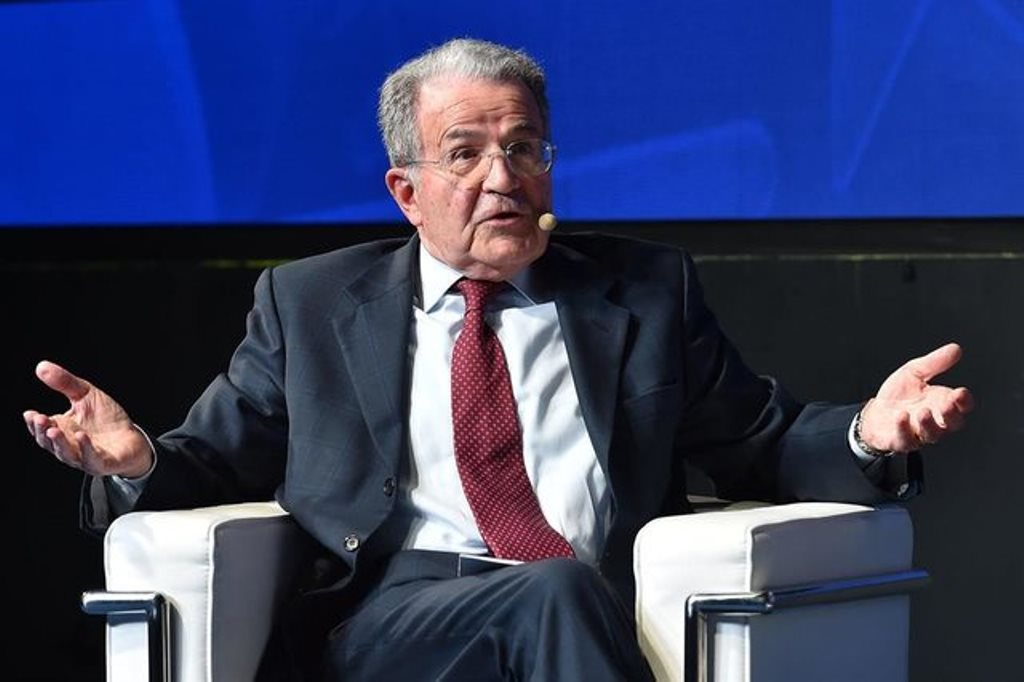 “Kurrë se kam kuptuar pse Franca ka bllokuar negociatat me Shqipërinë”! Ish-kryeministri italian Romano Prodi flet hapur për situatën në Evropë dhe rolin e SHBA-ve dhe Kinës