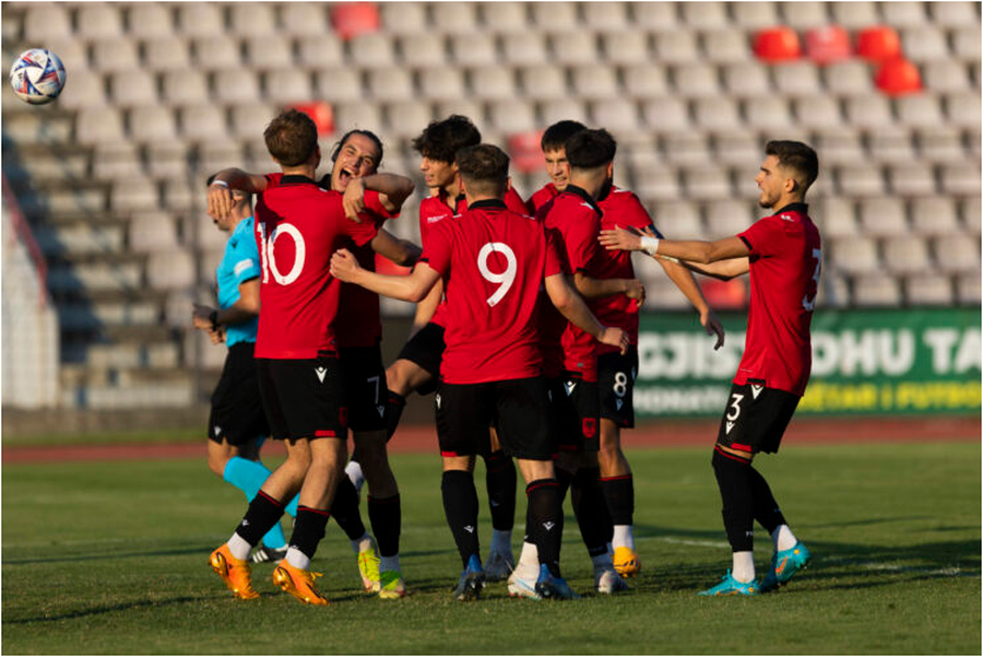 Shtatori magjik vazhdon edhe te Shpresat! Shqipëria U-21 triumfon mes spektaklit, “virusi” i supergolave prek edhe kuqezinjtë e vegjël (Video)