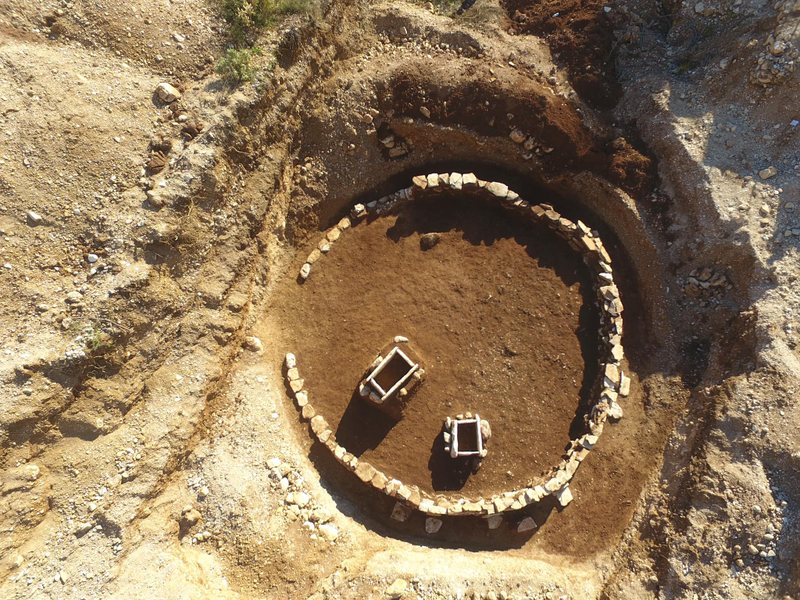 Zbulohet tuma e rrallë antike në Himarë, Rama ndan fotot: Kultura e njëjtë me pjesën tjetër të Ilirisë