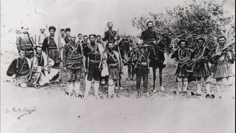 ‘Ata bukuroshët korçarë, që rrëmbyen sa plasën, pandehin se po ta zaptojë Greqia përsëri Korçën, do të derdhë florinjtë…’! Shtypi i vitit 1917