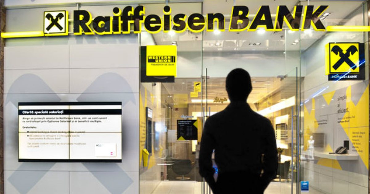 Hackerat sulmojnë “Raiffeisen Bank”, prej dy ditësh bllokohen veprimet bankare me jashtë. A janë të sigurta llogaritë e klientëve të saj?