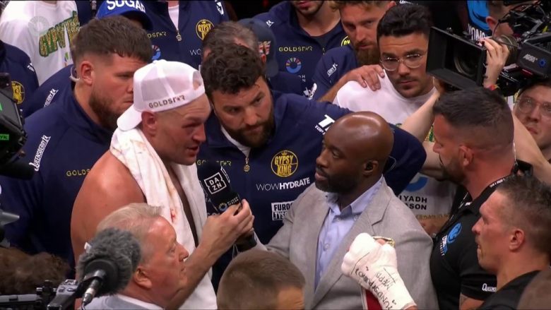 Tyson Fury flet pas humbjes: “Unë nuk do të ulem këtu të qaj dhe të kërkoj justifikime”!