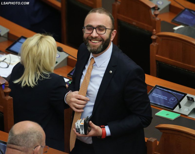 “Këtë punën e Gazment Bardhit, as Ilir Vrenozi nuk e shpjegon dot”