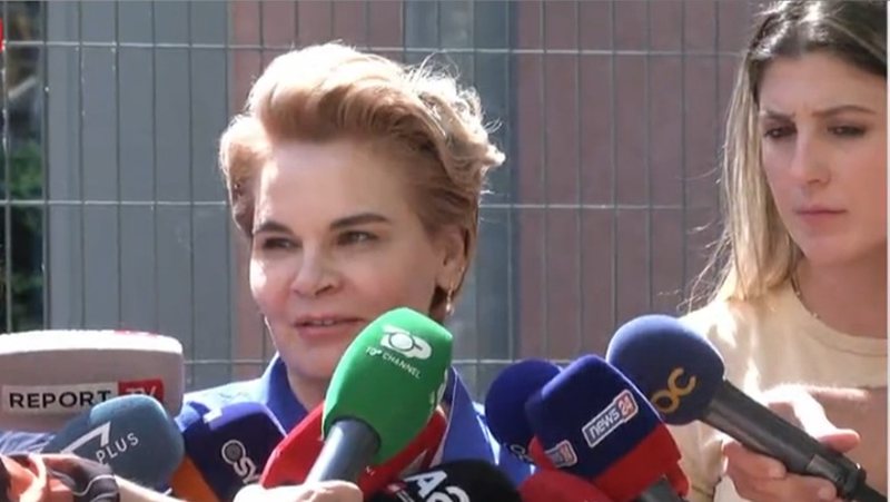 Kryemadhi mbi 5 orë në SPAK për pasurinë,asnjë fjalë për miliona euro të zhvatura! lobimin dhe shpenzimet estetike: “Botox” kam bërë si të gjitha gratë?! Celularin? Le ta mbajnë brenda!