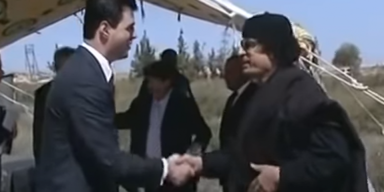 Si “Gaddafi” në pushtet! Luli Basha hap “thesin”, ngatërron 1 Qershorin me 1 Prillin