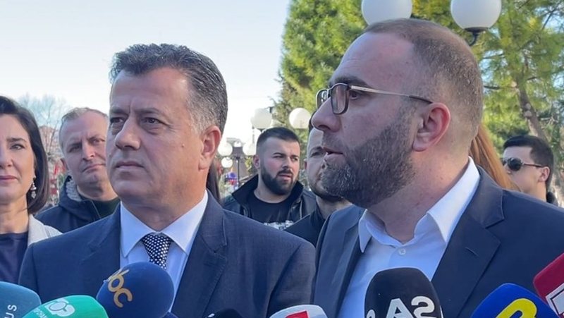 Muli shpërndan kodet e luftës guerile