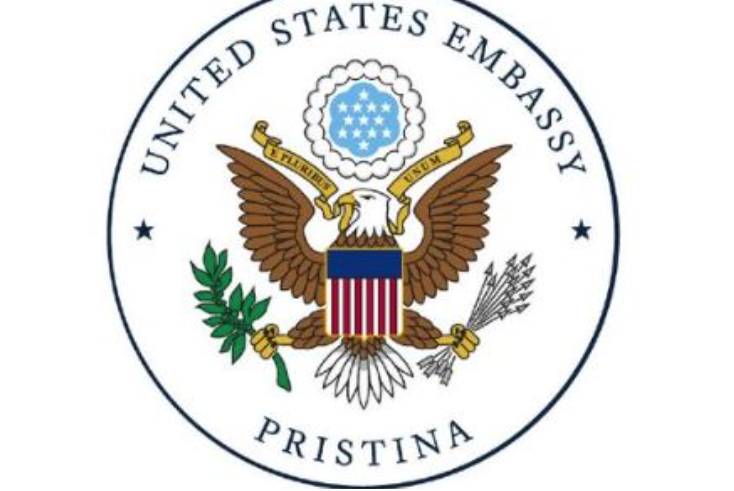 Mbyllja e 8 pikave serbe në veri, reagon menjëherë Ambasada amerikane në Kosovë: Jemi thellësisht të zhgënjyer