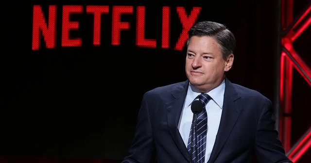 Bojkotojeni! CEO i Netflix shpjegon pse kompania ndaloi mundësinë e ndarjes së fjalëkalimit te disa përdorues: Për të rritur fitimin