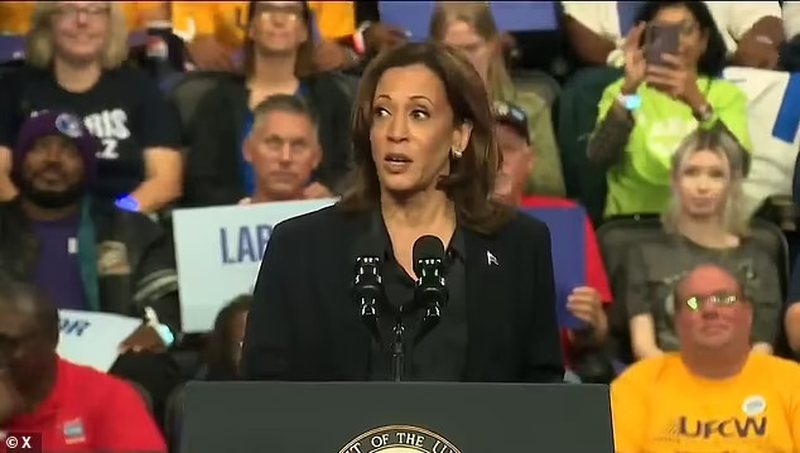 VIDEO/ Kur teknologjia dështon: Fjalimi robotik i Kamala Harris bën xhiron e rrjetit