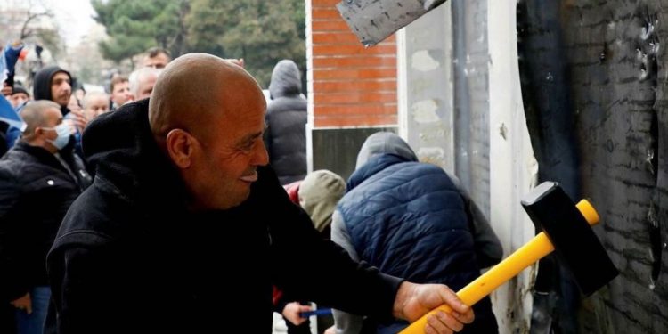 Më 29 tetor protesta e opozitës, zbulohet skenarin! Ja ora kur do të mbahet dhe akset që PD paralajmëron se do bllokoi