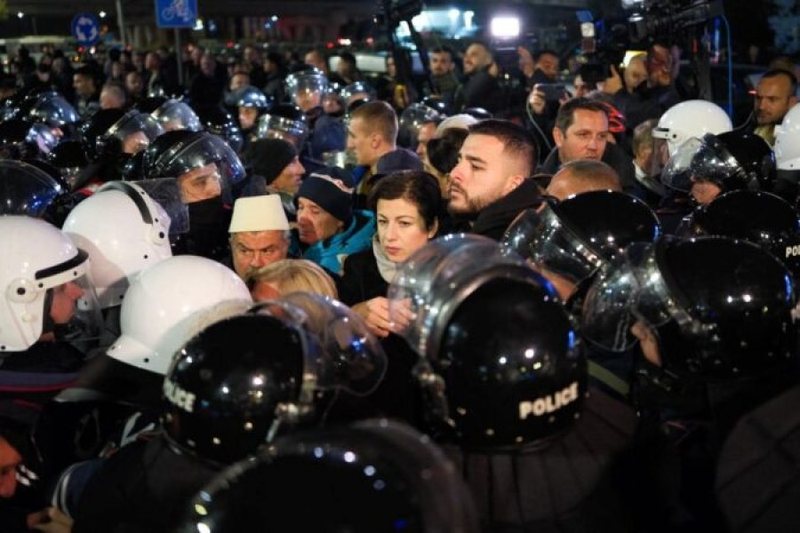 PD padit policinë në SPAK-un e “krimit”! Policia precodon penalisht 20 deputet për veprën penal