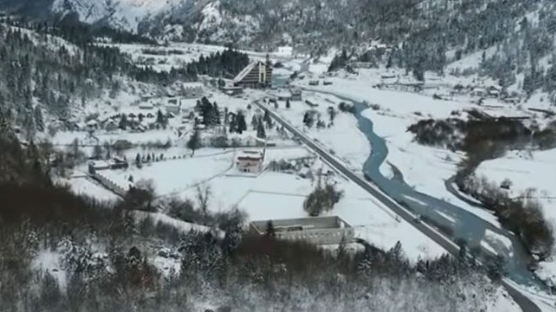 VIDEO/ Valbona nën “petkun e bardhë të dëborës”: Pamjet magjepsëse me dron